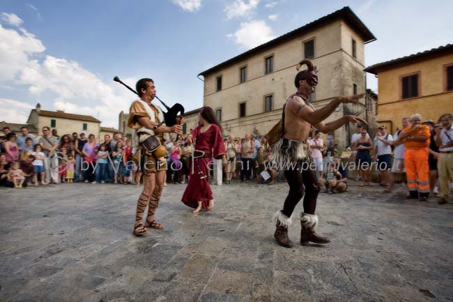 Monteriggioni: La Festa Medievale